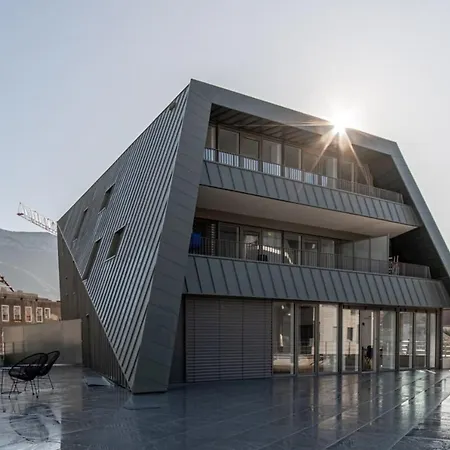 L'estrade Apartment *